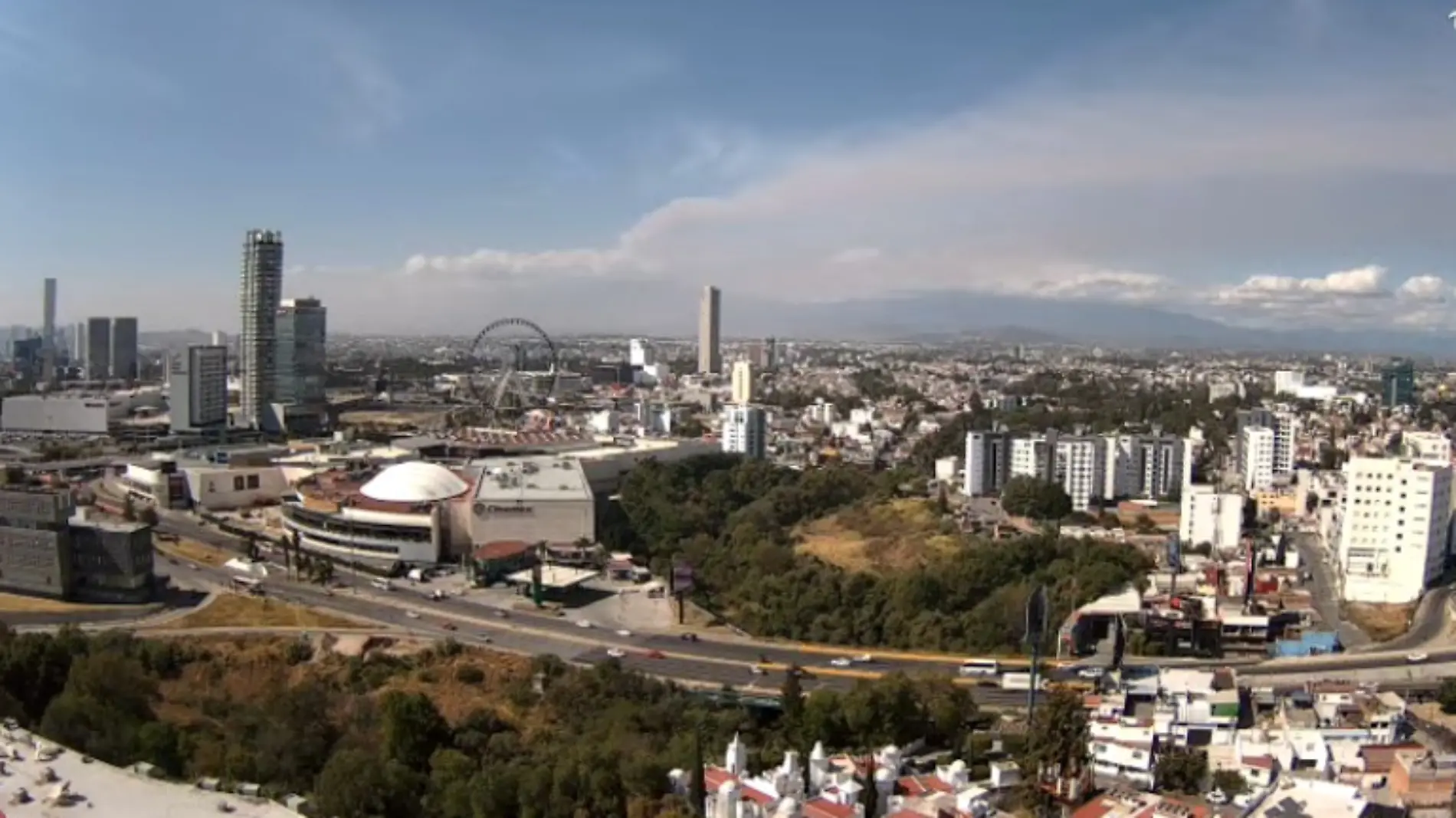 Popocatépetl cubre de ceniza la capital poblana